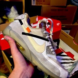 Off White X Nike Air Max 90 “The Ten”
Size 10.5 use 6/10 condition. $500 obo
